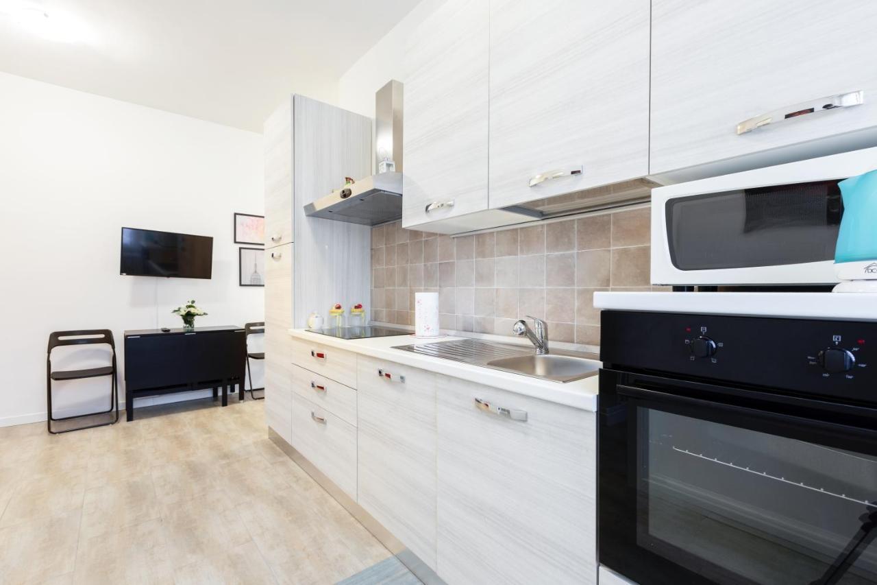Renovated Flat Subway Yellow Line Милано Екстериор снимка